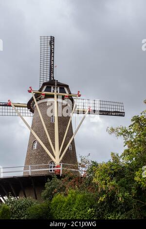 Moulin à vent traditionnel néerlandais aux Pays-Bas close-up Banque D'Images