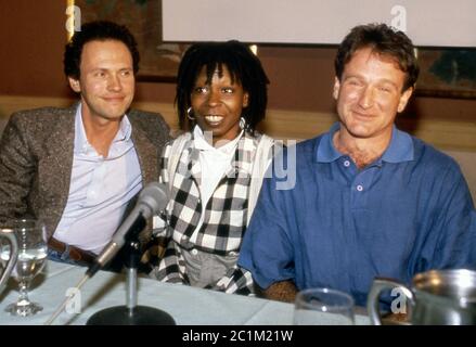 Conférence de presse de Comic relief avec Billy Crystal, Whopi Goldberg et Robin Williams, 1986 Banque D'Images