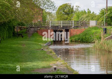 Pont n° 23 à l'écluse de Marbury sur le canal de Llangollen près de Marbury, Cheshire, Royaume-Uni Banque D'Images