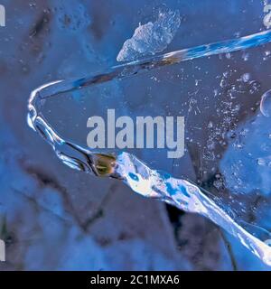 Morceau de glace sur glace - Choczewo, Pomerania, Pologne Banque D'Images