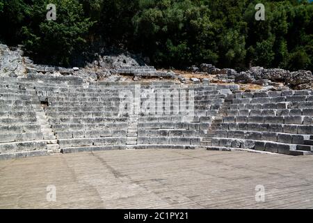 Vue panoramique sur les ruines de théâtre de la ville antique de Butrint , Sarande, Albanie Banque D'Images