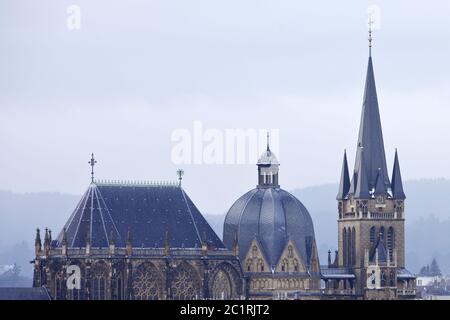 La cathédrale sur les toits de la ville, Aix-la-Chapelle, Rhénanie-du-Nord-Westphalie, Allemagne, Europe Banque D'Images