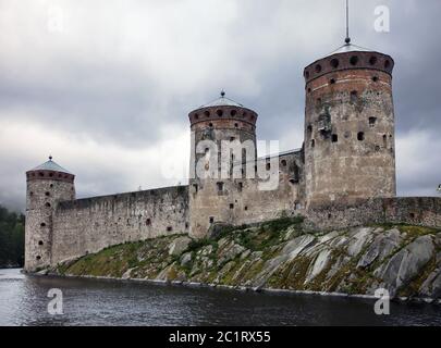 Olavinlinna (Olofsborg), le 15ème siècle château médiéval à Savonlinna, Finlande Banque D'Images