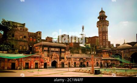 Façade de la mosquée de Wazir Khan, Lahore, Pakistan Banque D'Images