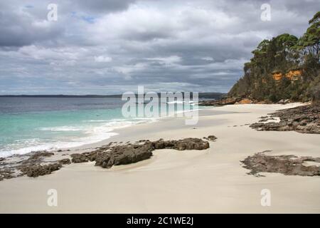 Plage de sable blanc de l'Australie - Hyams Beach à Jervis bay, Nouvelle-Galles du Sud. Banque D'Images