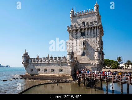 La Tour de Belém ('Torre de Belém') est une fortification du XVIe siècle dans le style de la Manueline portugaise sur le Tage à Belém, Lisbonne, Portugal Banque D'Images