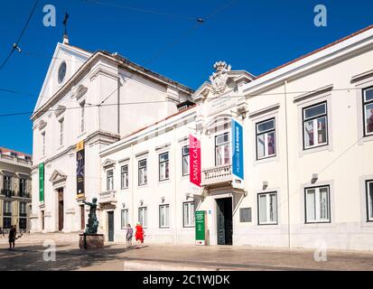 Igreja & Museu São Roque - Eglise et musée de Saint Roch, à Bairro Alto, Lisbonne, Portugal, a un intérieur éblouissant et l'art Saint et les reliques sacrées. Banque D'Images