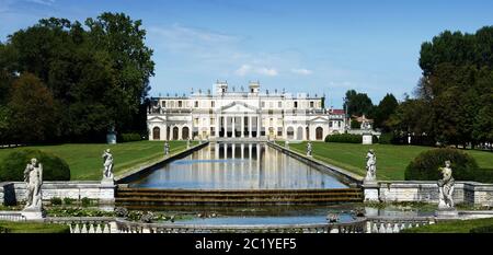 Villa Pisani, l'une des plus célèbres villas vénitiennes du nord de l'Italie. Banque D'Images