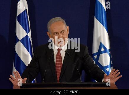 Jérusalem, Israël. 16 juin 2020. Le Premier ministre israélien Benjamin Netanyahu s'est prononcé lors d'un exposé de presse conjoint avec le Premier ministre grec Kyriakos Mitsotakis, non vu, à Jérusalem le 16 juin 2020. Photo par Debbie Hill/UPI crédit: UPI/Alay Live News Banque D'Images