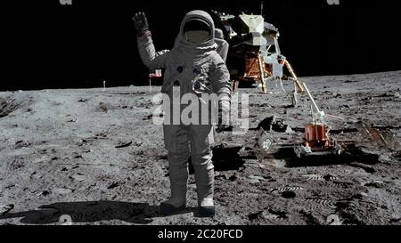 Rendu 3D. Astronaute marchant sur la lune et en agitant sa main. Animation CG. Éléments de cette image fournis par la NASA Banque D'Images