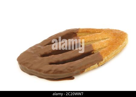 les biscuits traditionnels hollandais appelés « kaking » avec une couverture de chocolat sur fond blanc Banque D'Images