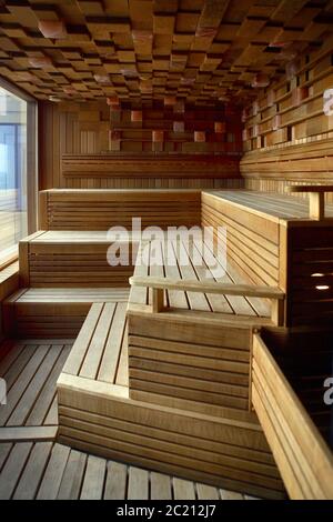 Intérieur du sauna finlandais Banque D'Images