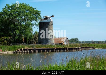 Rivière Bure, usine de drainage d'Oby Banque D'Images