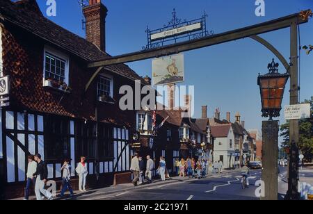 Le George Hotel. High Street. Crawley. West Sussex. L'Angleterre. UK. Circa 1980 Banque D'Images