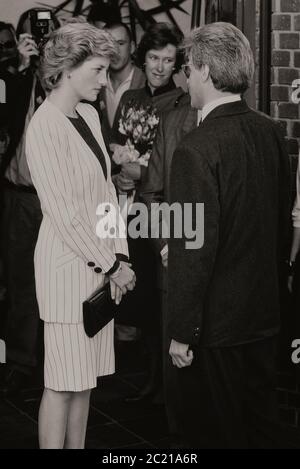 Son Altesse Royale, Diana, princesse de Galles. Visite le phare de Londres Centre pour les malades du SIDA Londres, Angleterre. 5 octobre 1989 Banque D'Images