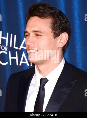 17 octobre 2015, Hillywood, Californie, États-Unis: James Franco participe à la 4e édition de la hilarité annuelle pour le Charity Variety Show: James Franco's Bar Mitzvah bénifiting l'Association d'Alzeimer présentée par Funny or Die and go90. (Image crédit : © Billy Bennight/ZUMA Wire) Banque D'Images