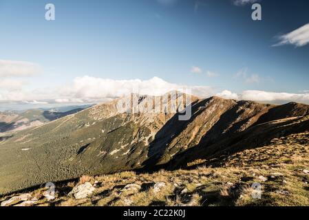 Automne incroyable Nizke Tatry montagnes avec Derese et Chopok montagnes sommets de Polana en Slovaquie Banque D'Images