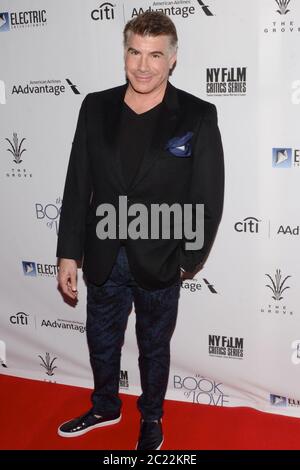 10 janvier 2017, Los Angeles, Californie, États-Unis: Bryan Batt participe à la première sur la côte ouest de « The Book of Love » d'Electric Entertainment aux théâtres Pacific. (Image crédit : © Billy Bennight/ZUMA Wire) Banque D'Images