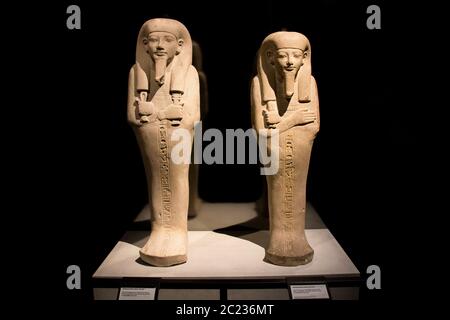 Leiden, pays-Bas 26 JANVIER 2019 : gros plan de l'ancienne shabite, figurines égyptiennes à l'exposition Gods of Egypt à Leiden. Banque D'Images