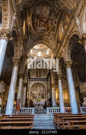 Gênes, Italie - 20 août 2019 : l'intérieur de l'église San Matteo de Gênes, dans la région de Ligurie, Italie Banque D'Images