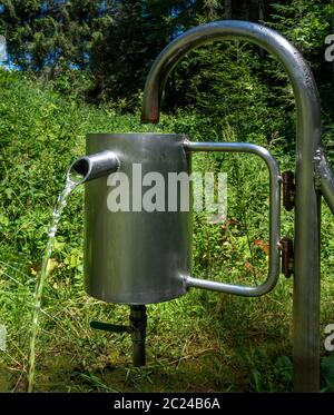 Station de mesure pour la décharge à ressort, la quantité d'eau d'un ressort Banque D'Images