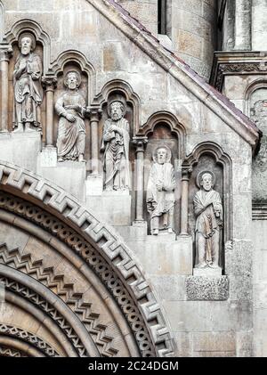 Façade d'église à Budapest Jak Banque D'Images