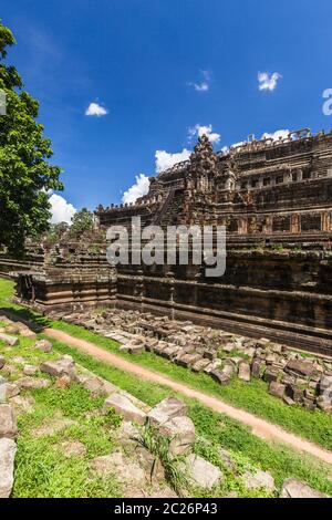 Angkor Thom, Baphuon, est une montagne de temple à trois niveaux, ancienne capitale de l'Empire khmer, Siem Reap, Cambodge, Asie du Sud-est, Asie Banque D'Images