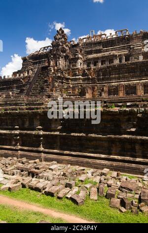 Angkor Thom, Baphuon, est une montagne de temple à trois niveaux, ancienne capitale de l'Empire khmer, Siem Reap, Cambodge, Asie du Sud-est, Asie Banque D'Images