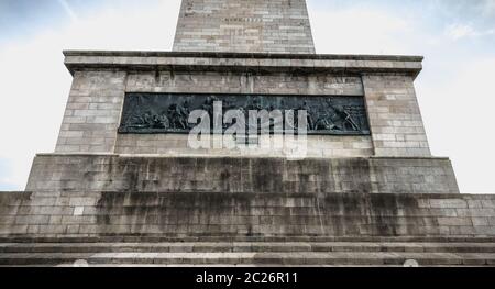 Des détails architecturaux de l'Édifice Wellington Testimonial obélisque dans le Phoenix Park de Dublin, Irlande sur une journée d'hiver Banque D'Images