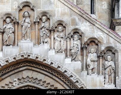 Façade d'église à Budapest Jak Banque D'Images