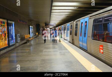 L'intérieur de la station de métro Oriente Banque D'Images