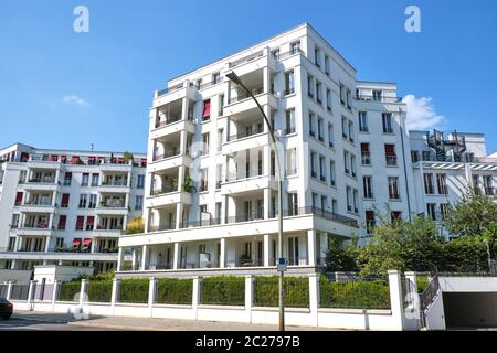 Nouvelles maisons dans le quartier de Prenzlauer Berg à Berlin Banque D'Images