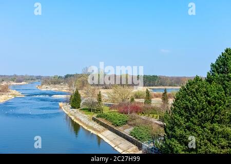 Vue panoramique sur la rivière Warta à Lyszkowice, en Pologne Banque D'Images