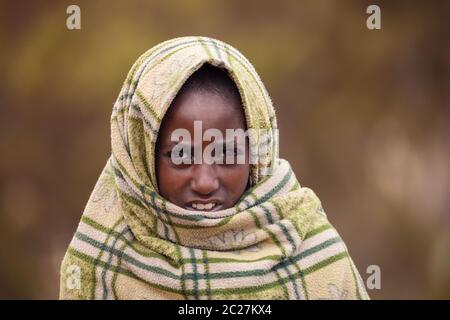 Fille de bergers éthiopienne, montagnes Simien, Éthiopie Banque D'Images