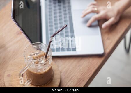 Café glacé dans un café, stock photo Banque D'Images