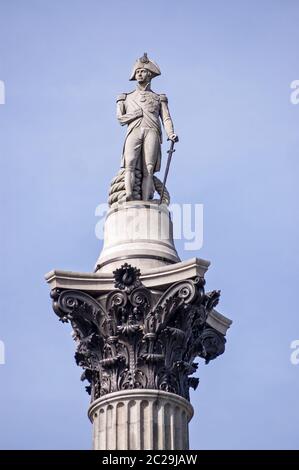 Vue sur la colonne Nelson, Trafalgar Square, Londres. Banque D'Images