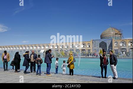 Vue panoramique sur la place Naqsh-e Jahan, avec sa fontaine jardin.Palace, à Esfahan, Iran Banque D'Images