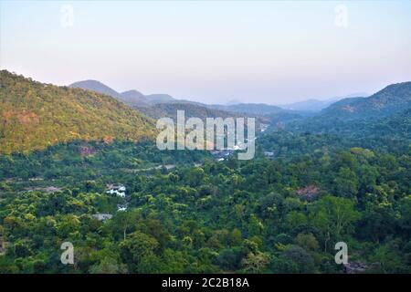 Vue des oiseaux de Ranchi, Inde . Ranchi est une belle ville; sa beauté naturelle est dispersée dans toute la ville. Banque D'Images