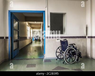 Fauteuil roulant à l'hôpital Hall, Montevideo, Uruguay Banque D'Images