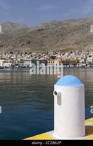 Scène de port Pothia Ville, Kalymnos Kalimnos, ou des îles du Dodécanèse, Grèce. Banque D'Images