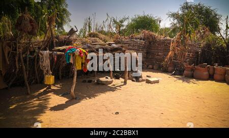 Paysage avec le village de Mataya de peuple de la tribu de sara, Guera, Tchad Banque D'Images