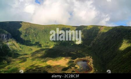 Vue aérienne de Caldeira do Faial, île de Faial, Açores, Portugal Banque D'Images