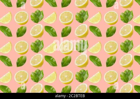 Motif fruits. Colorful de citron frais sur les tranches de texture de fond pastel. En vue de dessus. Collage de photographie. Banque D'Images