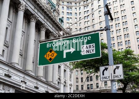 New York City / USA - JUIN 20 2018: Rue et Manhattan Borough Président du Bureau et les anciens bâtiments dans le Civic Center ar Banque D'Images