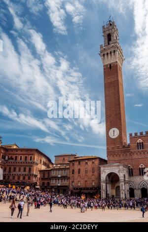 Sienne Toscane, Italie, avril 2018 : Palais public, Palazzo Pubblico, place campo, Piazza del campo. Sienne Toscane, Italie. Photo de haute qualité Banque D'Images