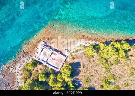 Historique de l'île de Dugi Otok villa rustica ruines vue aérienne, l'archipel des Kornati de Croatie Banque D'Images