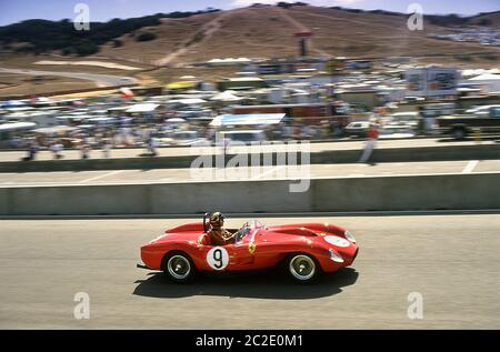 Ferrari Sports des années 1950 aux courses automobiles historiques de Monterey en 1987 Laguna Seca California. Banque D'Images