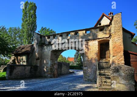 Iphofen est une ville de Bavière avec de nombreux sites historiques. Mainbernheimer Tor Banque D'Images