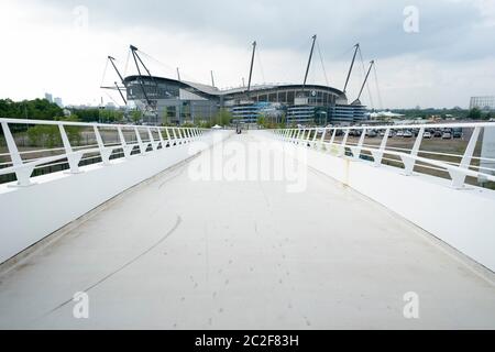 Manchester, Royaume-Uni. 17 juin 2020. Le stade Etihad est vu avant le match de Manchester City Arsenal alors que la Premier League revient 100 jours après qu'il ait été réduit face au coronavirus, Manchester, Royaume-Uni. Crédit : Jon Super/Alay Live News. Banque D'Images