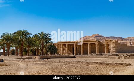 Le Temple mortuaire de Seti I est le temple commémoratif ou le temple mortuaire du Pharaon Seti I. il est situé dans la nécropole thébaine en U Banque D'Images